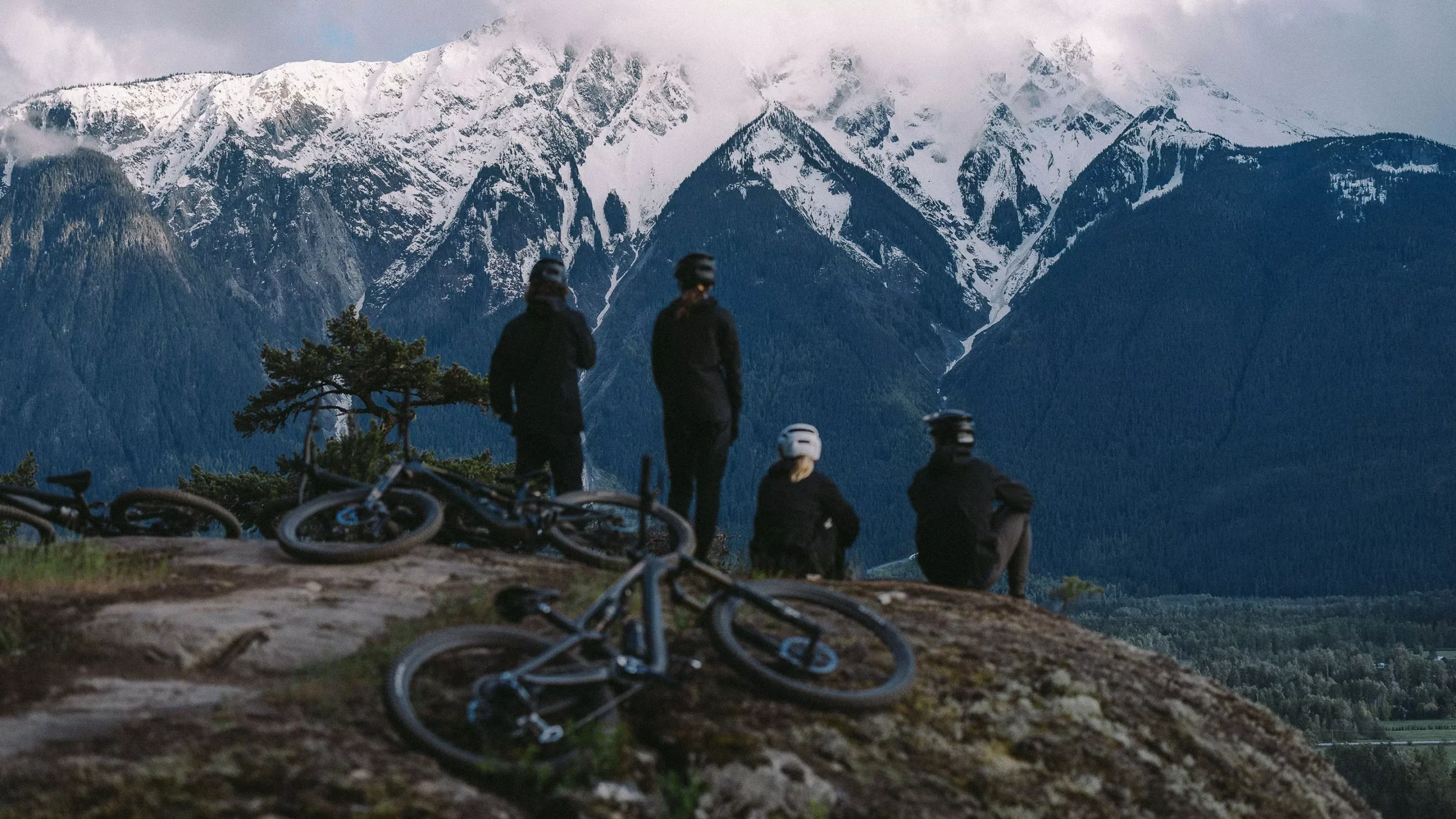 Elephant's Perch | Sun Valley Idaho | Specialized Dealer | Mountain Biking in Fall with Snow on the Mountains